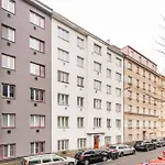 Rentero Riverside Serenity - 7 Prag